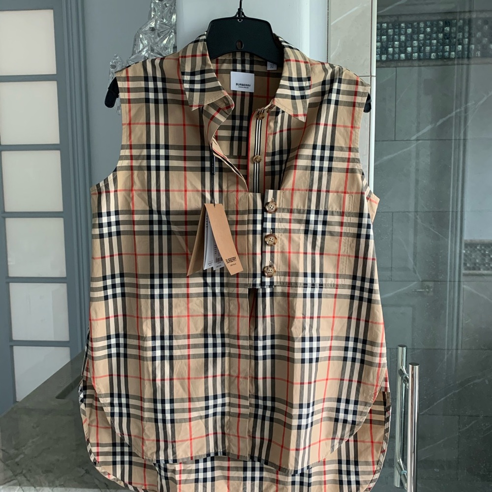 SOLD Burberry Palila Check Print Sleeveless Shirt - Picture 3 of 12